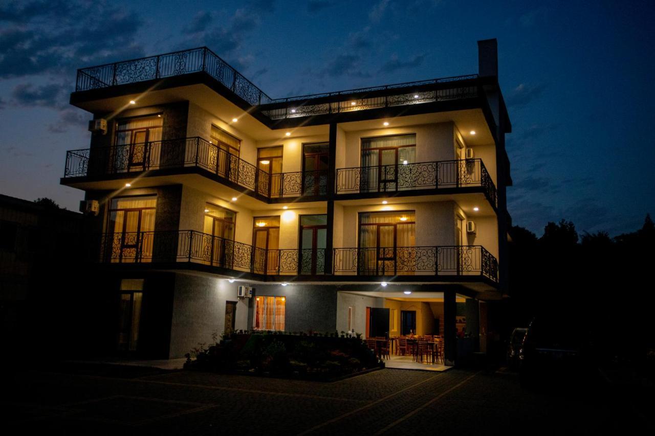 Hotel Pollux Batumi Esterno foto