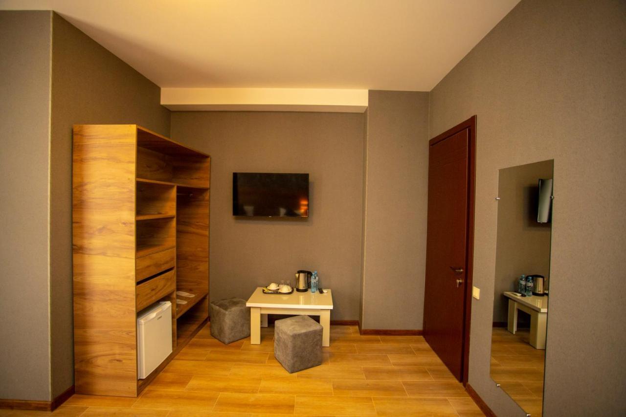 Hotel Pollux Batumi Esterno foto