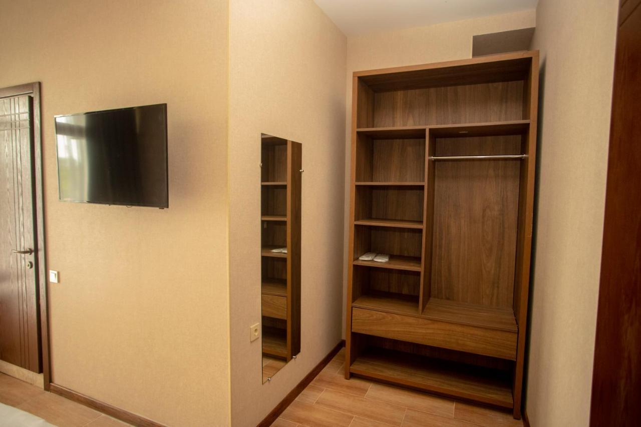 Hotel Pollux Batumi Esterno foto